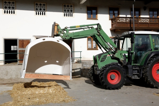 CalfHouse Premium XL mit Umzäunung mit Tränkeeimer+Troghalter