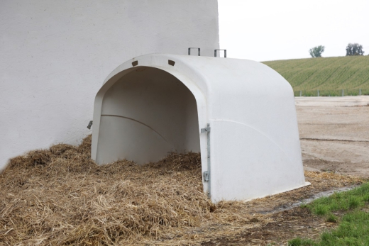 CalfHouse Premium XL mit Umzäunung mit Tränkeeimer+Troghalter